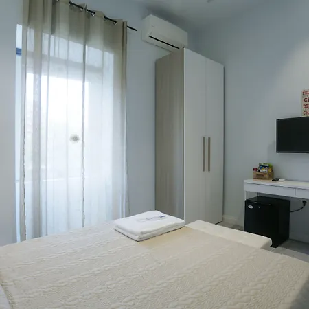 Esposito Plaza- Rooms & Suite-2